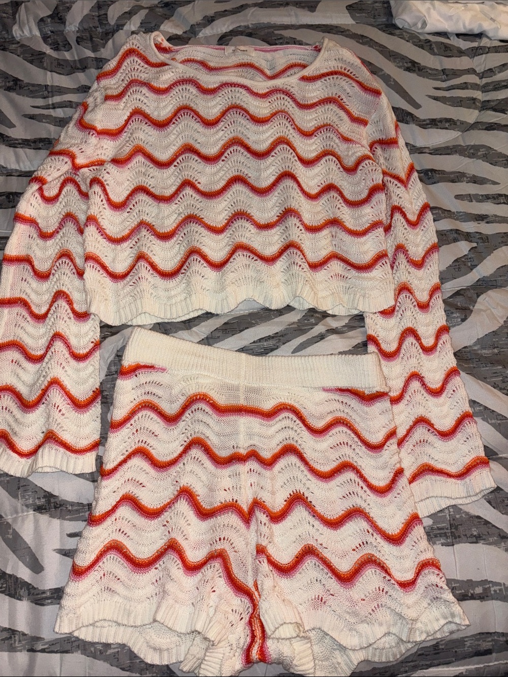 Women's White Knit Shorts with Red-Orange Wave Stripe